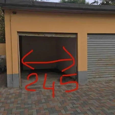 Attico Con Garage Coperto Apartamento